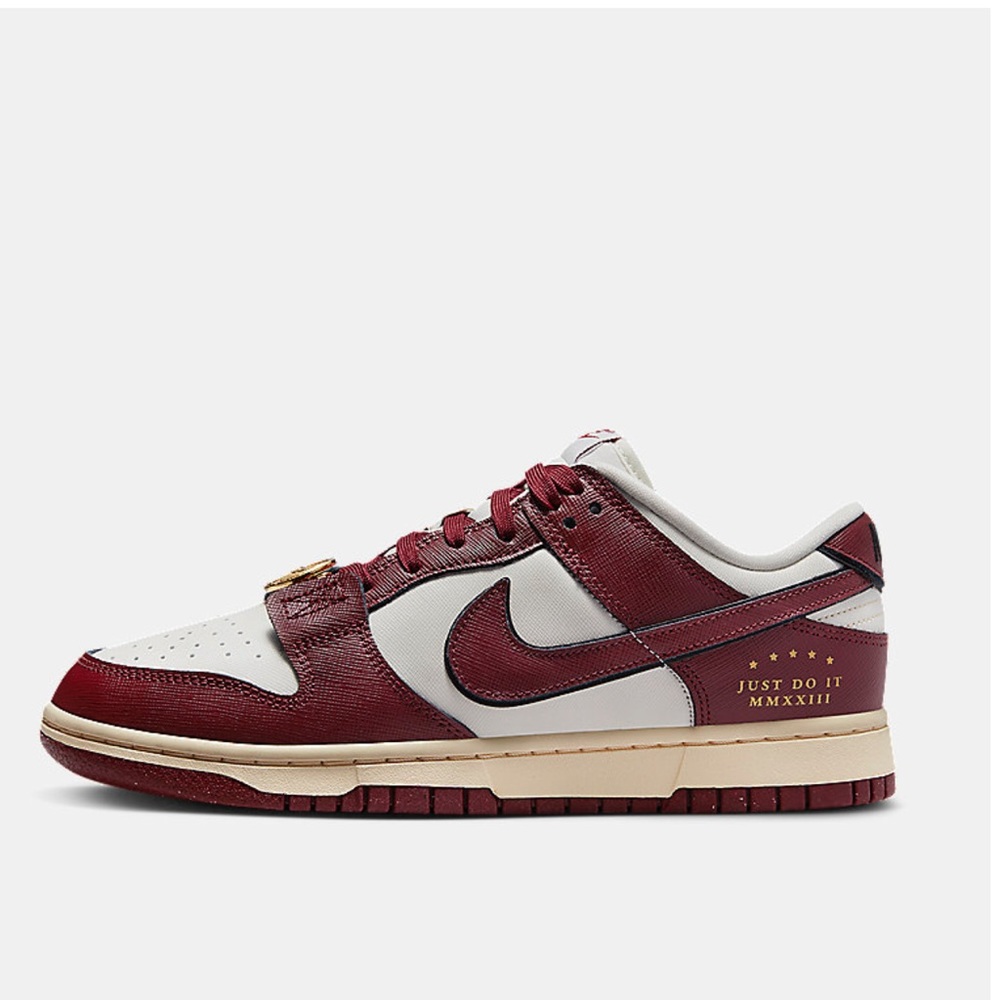 Dunk Low SE 'Sisterhood - Team Red' women’s NWT, 2023, 6.5